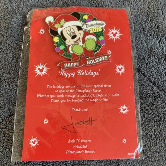 Disney Other - Disney Mickey Disneyland Resort 2018 Happy Holiday Pin Cast Exclusive Christmas